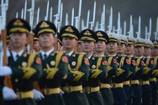 致敬，最可愛的人